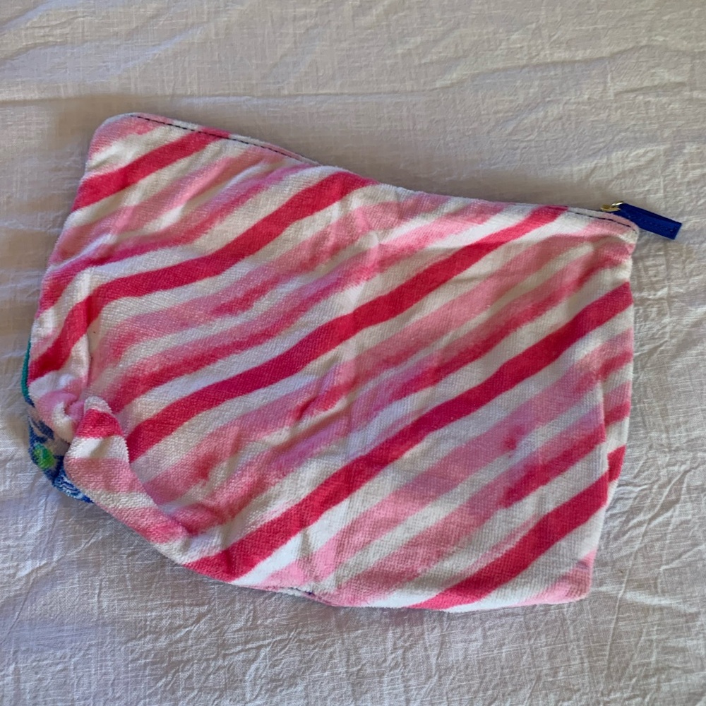 Lilly Pulitzer Nantucket’s beach terrycloth destination, tote AND zip pouch NWT - Picture 8 of 9